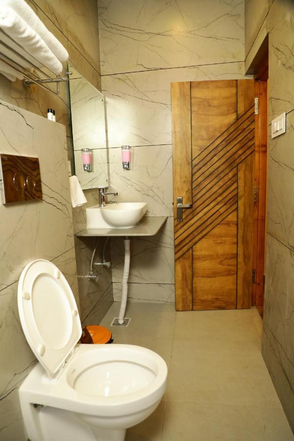 Dee Ess Residency Bed & Breakfast Shimla Exterior foto
